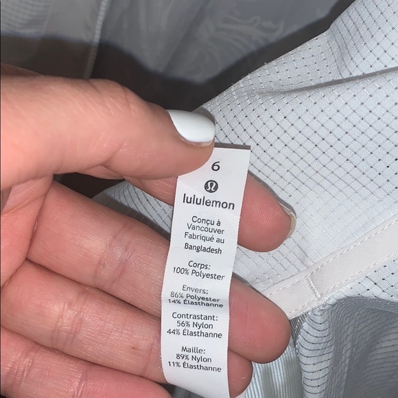 Lululemon bomber jacket size 6 - Picture 3 of 3